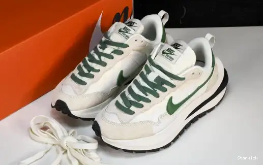 Nike White Green sacai Vaporwaffle DD1875-102 0521